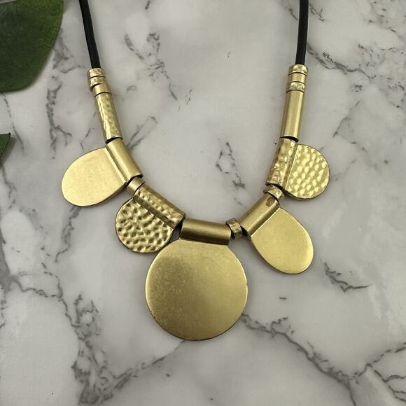 Madewell Gold Tone Chunky Necklace Hammered Finish Statement Metallic - Picture 4 of 5